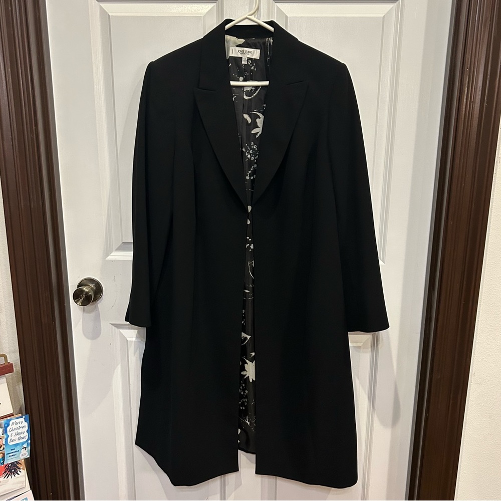 Jones Studio Separates black polyester coat size 14W